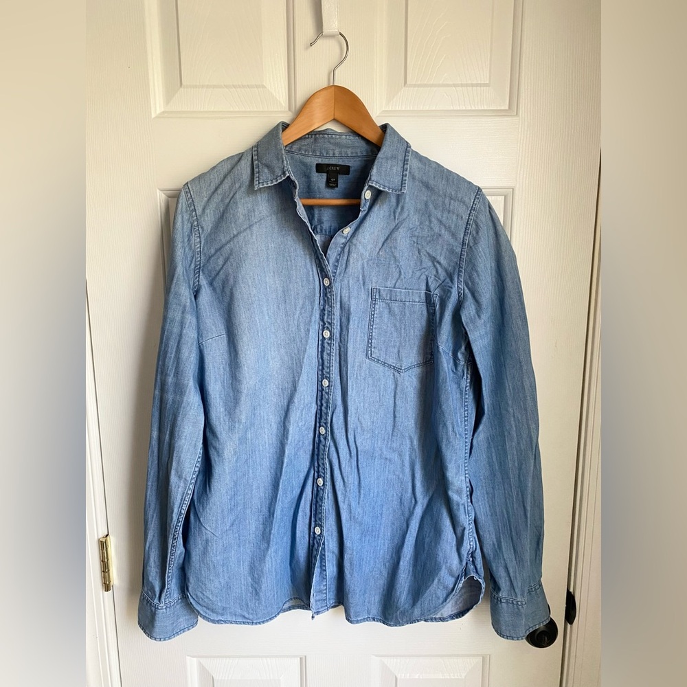 J. Crew Blue Chambray Denim Button Down Shirt Relaxed Fit